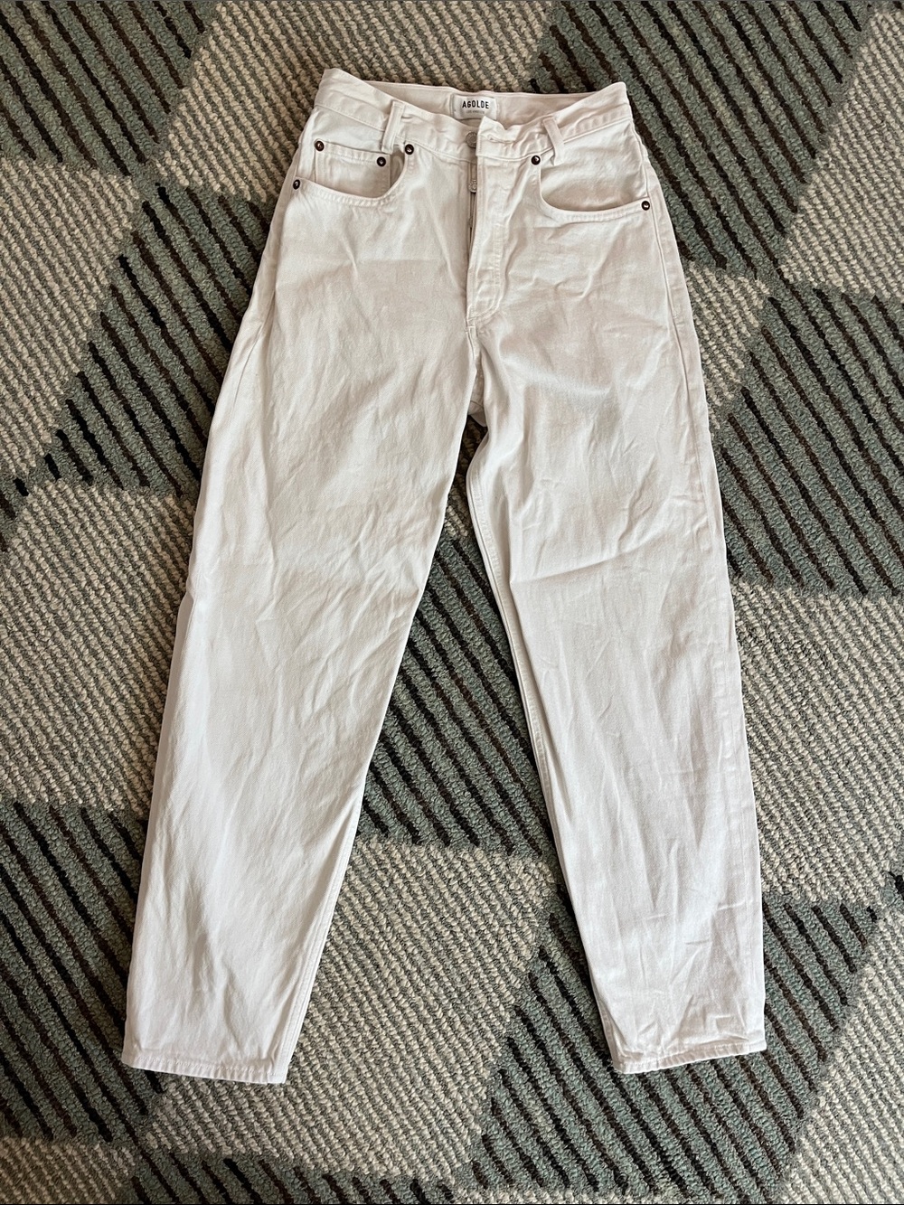 Agolde High Rise Tapered Jeans in Cream
